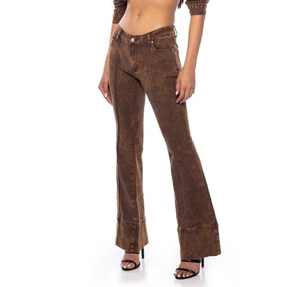 Akira Hotel California Flare Jeans Size Small - Picture 1 of 7